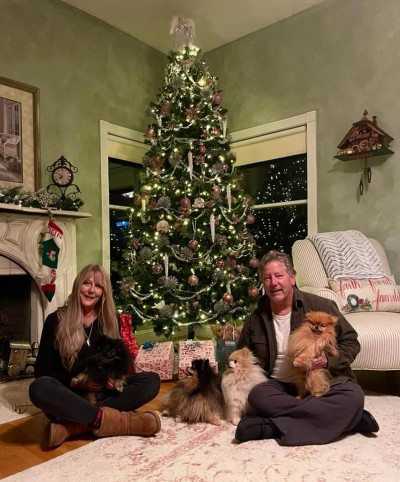 A Merry Christmas with 3 Silhouette poms (the 3 on the right) and one of their friends from another breeder.